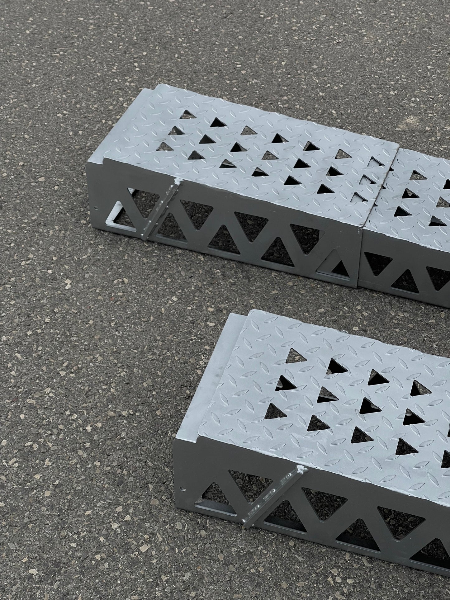 Heavy-Duty Folding Ramps Set – 1.7m  (2-Pack)